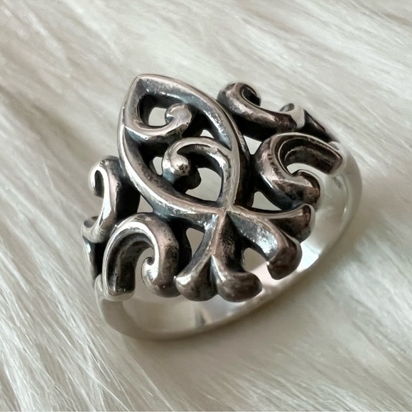 Retired James Avery Ichthus scrolled scroll
6.25-6.5 - Picture 2 of 8